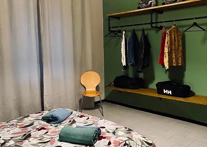 Fuori Arena B&B 카살레키노 디 레노